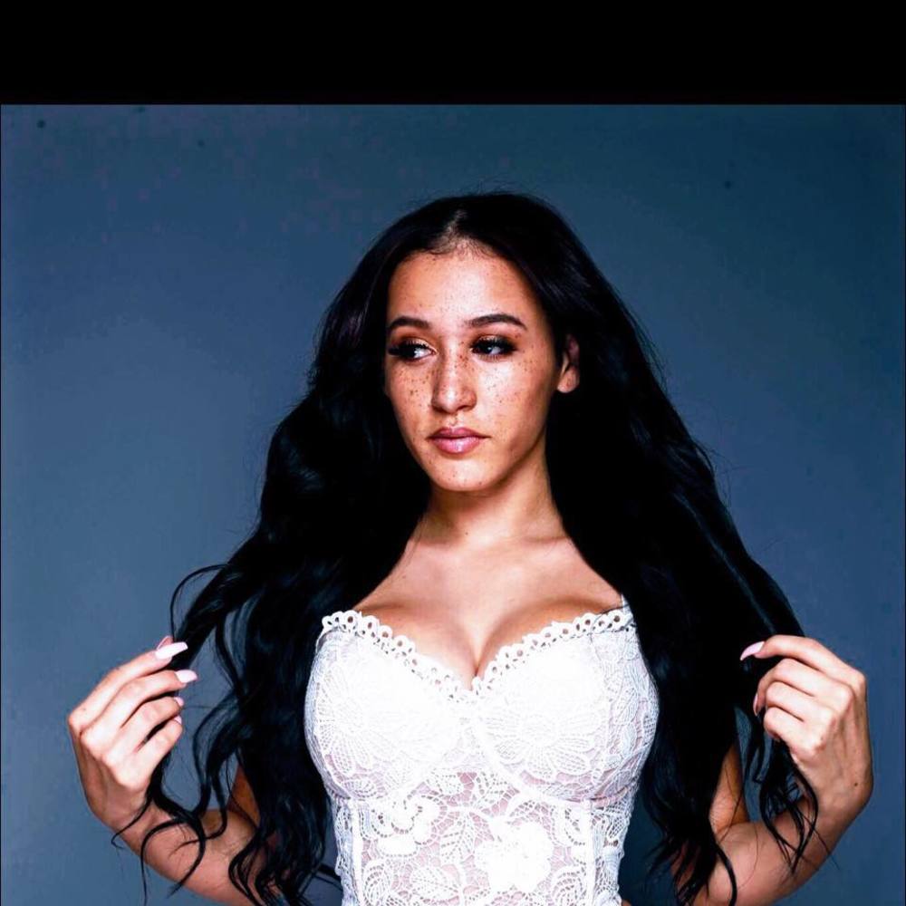 Meet your Posher, Jaida